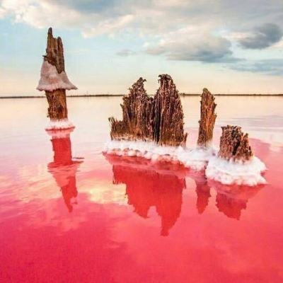 岷江四川松潘段河水呈异常红色，当地：检测无毒，正调查溯源